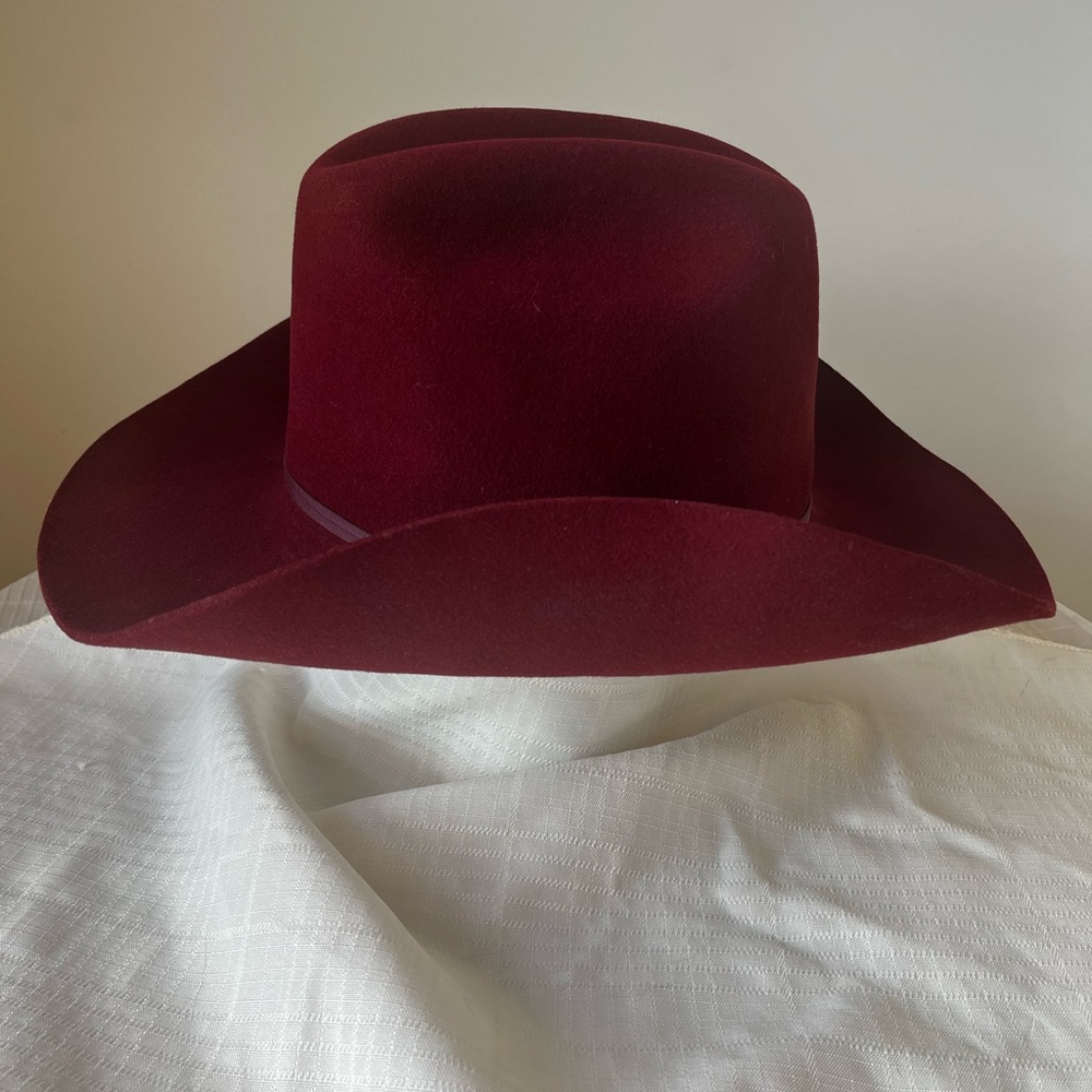Burgundy Reed Hill custom felt cowgirl hat